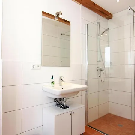 Neuendorfkrug, Luetow, Cleaning Included Apartment