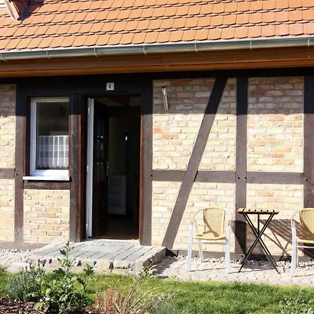 Neuendorfkrug, Luetow, Cleaning Included Apartment *